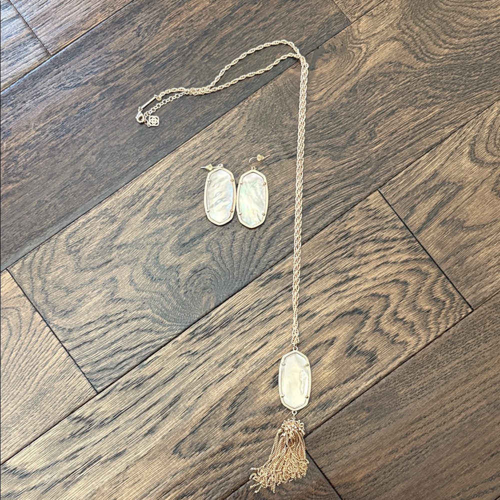Kendra Scott Rose Gold and Mother of Pearl Earring and Necklace Set